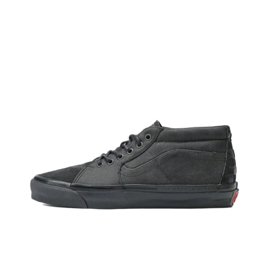 Vans Shoes Authentic - حذاء فانز ميد توب للسكات بورد