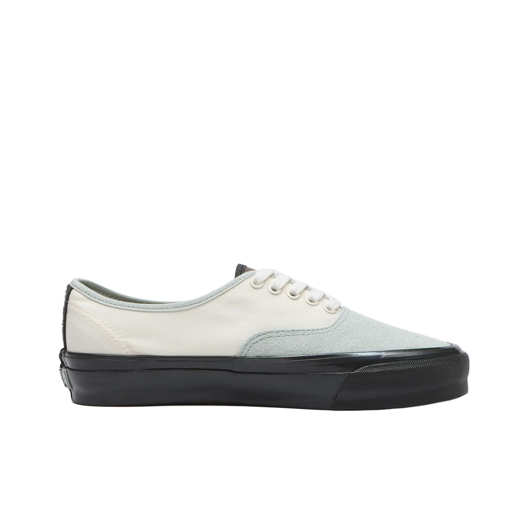 أحذية فانز أوثنتيك للتزلج للجن - مراجعة Vans Shoes Authentic وسعره