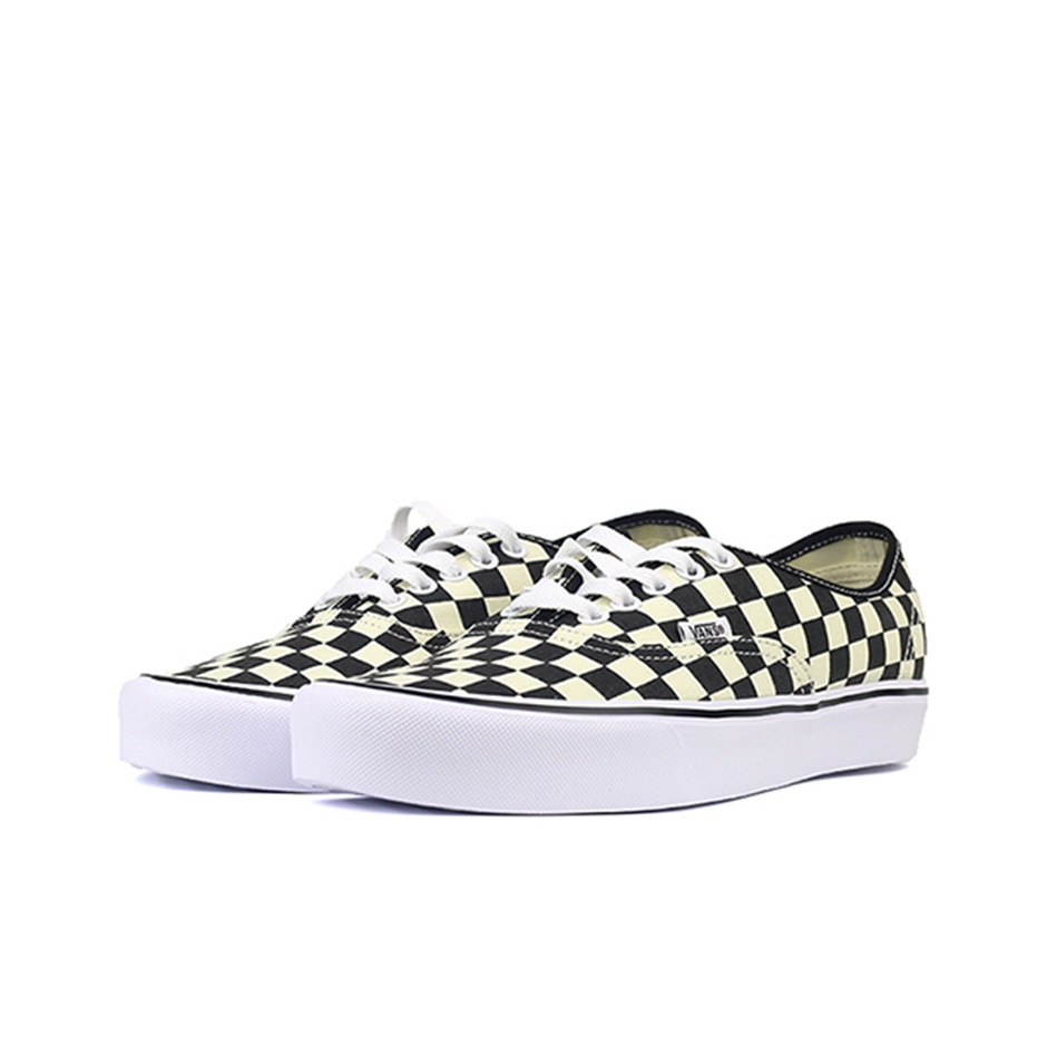 حذاء فانز أصلي من القماش للجنس - مراجعة Vans Shoes Authentic وسعره